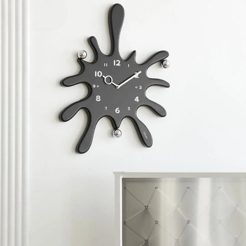 Larsen Echo Clock