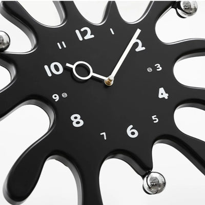 Larsen Echo Clock