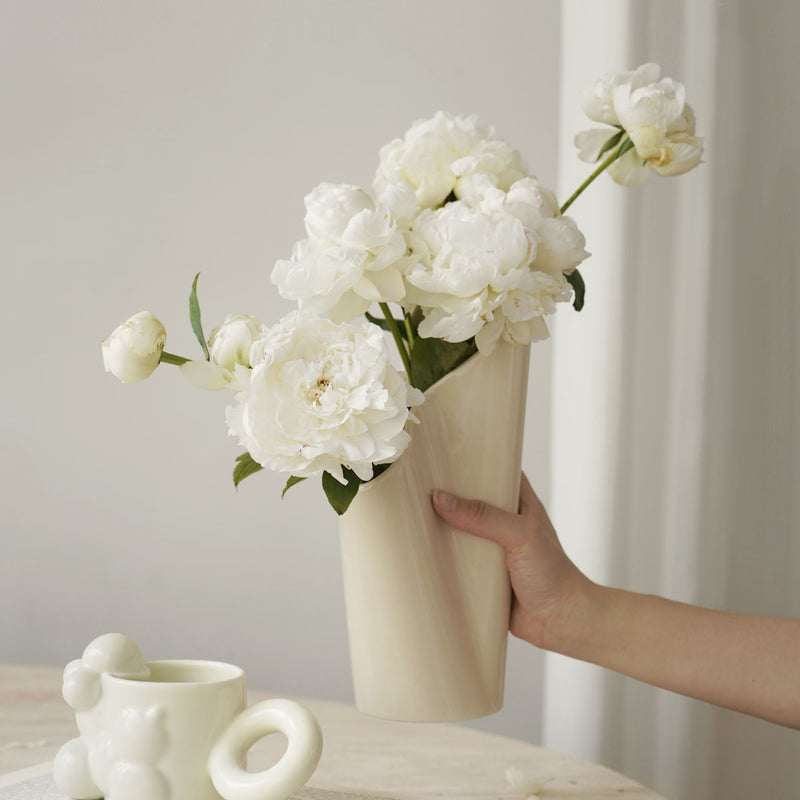 Tylor Ceramic Table Vase